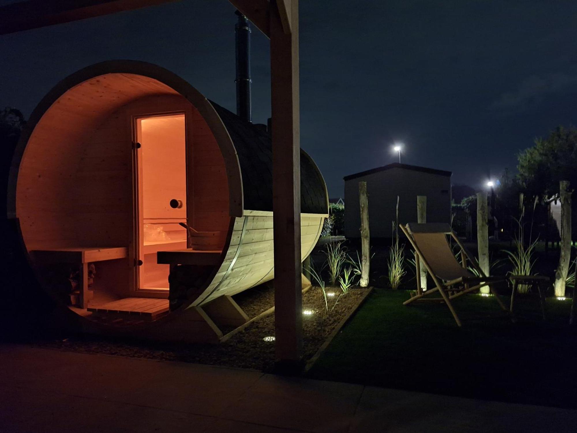 'Relax Lodge Sea' - Wellness Lodge In Zeeland - Private Sauna - Airco - Garden - Outdoor Swimming Pool - Free Wifi, Towels & Bed Linen Heinkenszand Kültér fotó